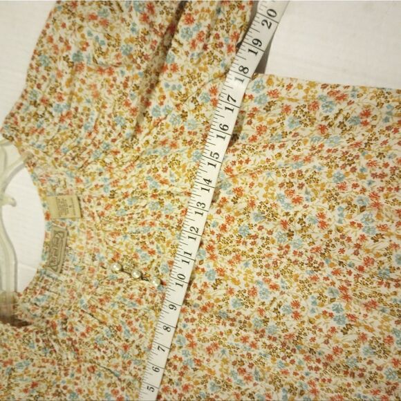 Art & Soul floral print top with gathered elastic neckline and pearl buttons - Picture 11 of 11